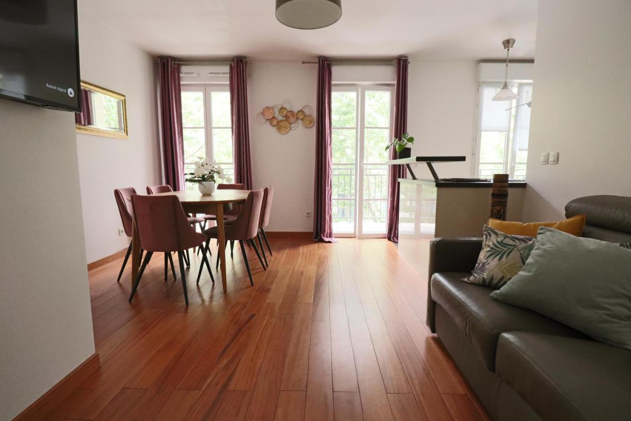 Family Stay - Steps From Disneyland Serris Exteriör bild